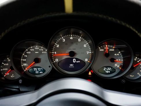 Used 2005 Porsche 911 Carrera S RWD image 21