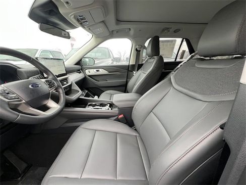 New 2026 Ford Explorer Active w/ Active Comfort Package image 12