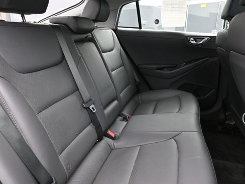 Used 2020 Hyundai Ioniq Limited image 25
