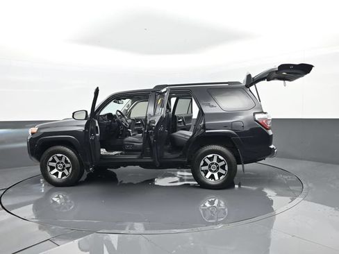 Used 2022 Toyota 4Runner TRD Off-Road Premium AWD/4WD image 33
