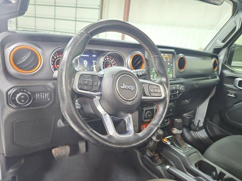 Used 2022 Jeep Gladiator Mojave w/ Trailer Tow Package AWD/4WD image 18