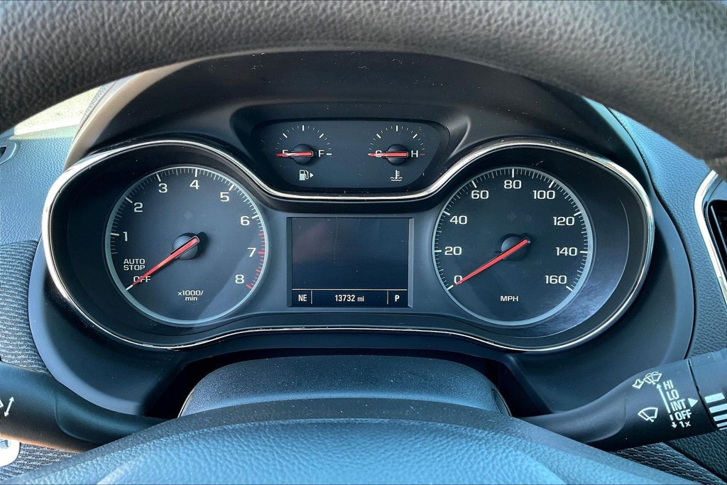 Used 2019 Chevrolet Cruze LS w/ LS Convenience Package FWD image 11