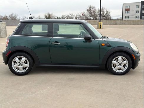 Used 2010 MINI Cooper Hardtop image 9
