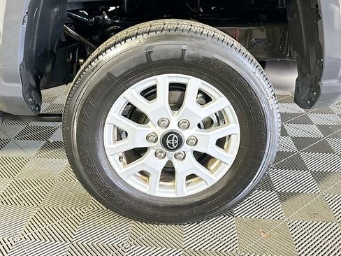 Certified 2024 Toyota Tacoma SR5 image 28