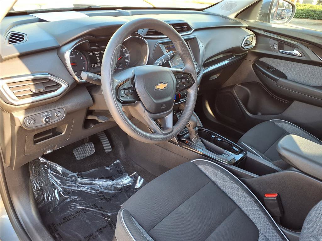 Used 2022 Chevrolet TrailBlazer LT AWD/4WD image 16