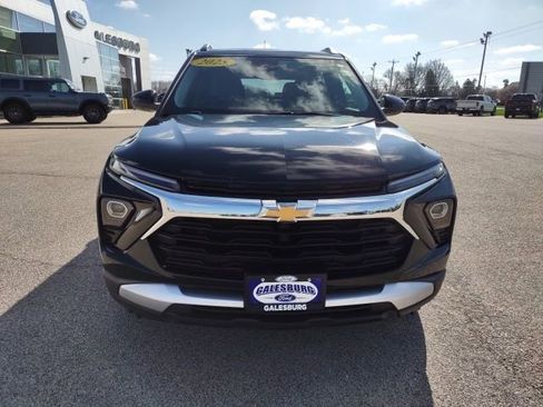 Used 2025 Chevrolet TrailBlazer LT FWD image 9