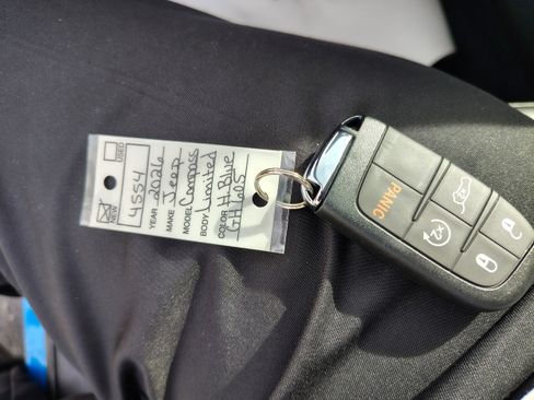 New 2026 Jeep Compass Limited image 37