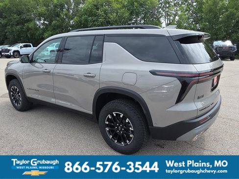 New 2026 Chevrolet Traverse Z71 w/ Enhanced Driving Package AWD/4WD image 6
