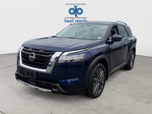 Used 2023 Nissan Pathfinder SL w/ SL Premium Package AWD/4WD image 2