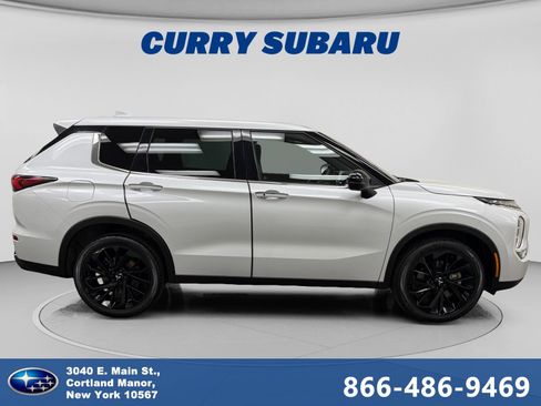 Used 2023 Mitsubishi Outlander SE AWD/4WD image 6