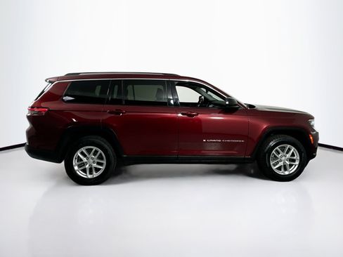 Used 2021 Jeep Grand Cherokee L Laredo w/ Luxury Tech Group I AWD/4WD image 4