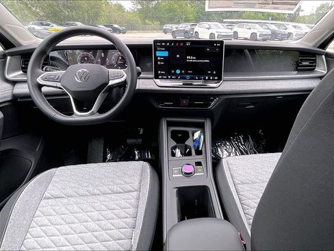 New 2026 Volkswagen Tiguan S AWD/4WD image 12
