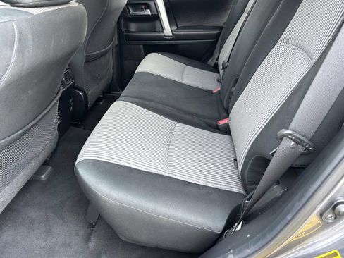 Used 2016 Toyota 4Runner SR5 AWD/4WD image 14