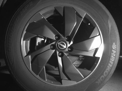 Used 2025 Nissan Rogue SV AWD/4WD image 12