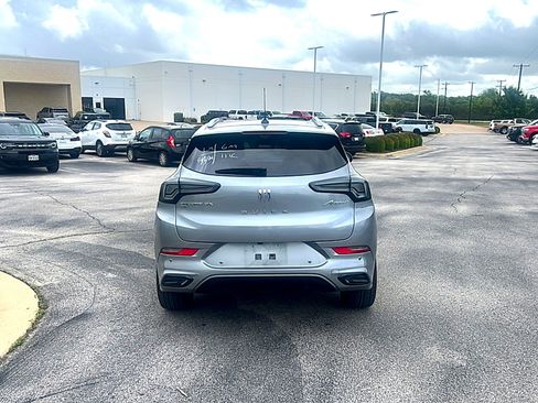 Used 2024 Buick Encore GX Avenir w/ Avenir Technology Package image 6