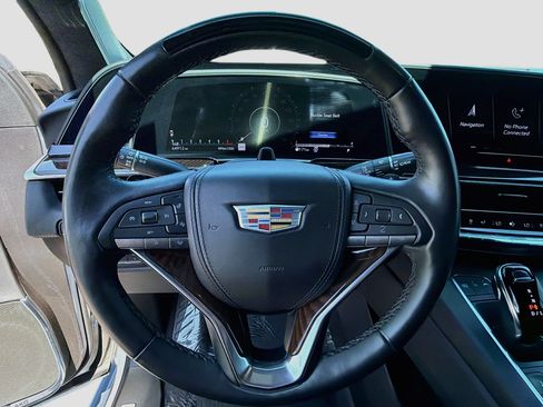 Used 2022 Cadillac Escalade Sport Platinum AWD/4WD image 11
