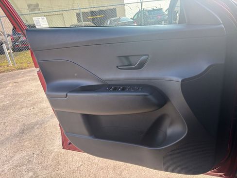 Used 2025 Hyundai Kona SEL image 20