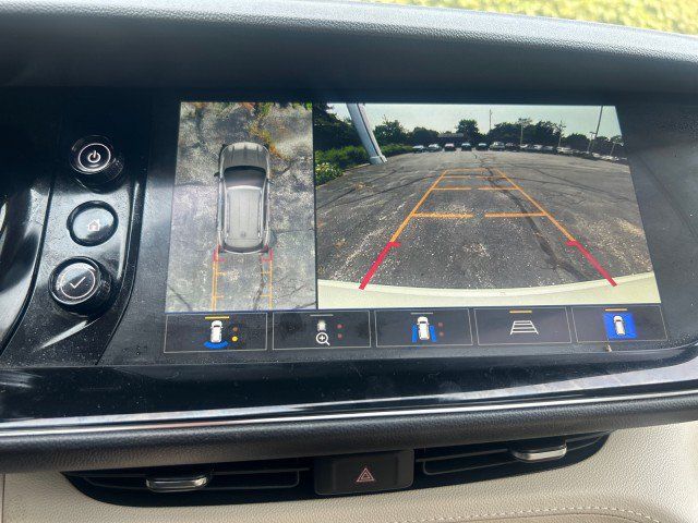 Used 2023 Buick Envision Avenir AWD/4WD image 19