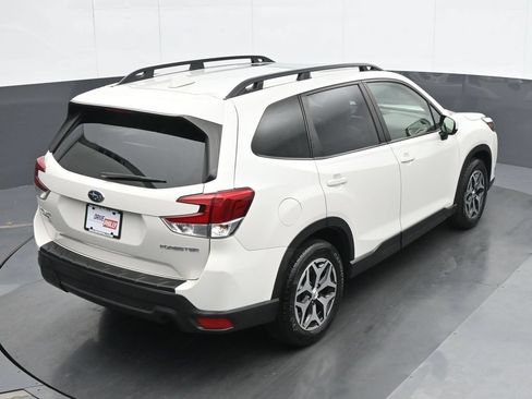 Used 2023 Subaru Forester Premium AWD/4WD image 22