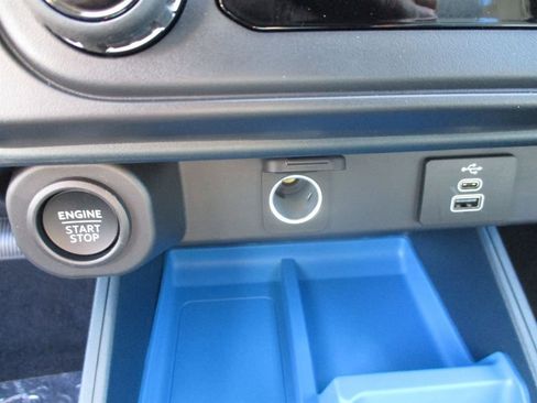 New 2025 Ford Maverick XLT w/ XLT Luxury Package image 7