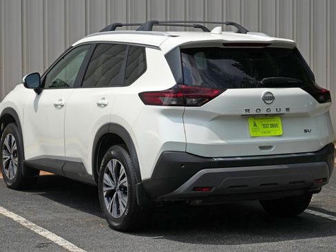 Used 2023 Nissan Rogue SV w/ SV Premium Package FWD image 45
