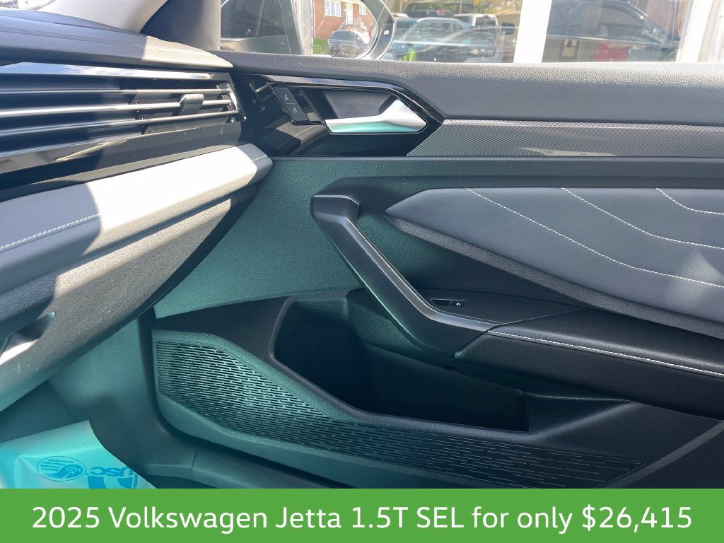 Used 2025 Volkswagen Jetta SEL FWD image 33