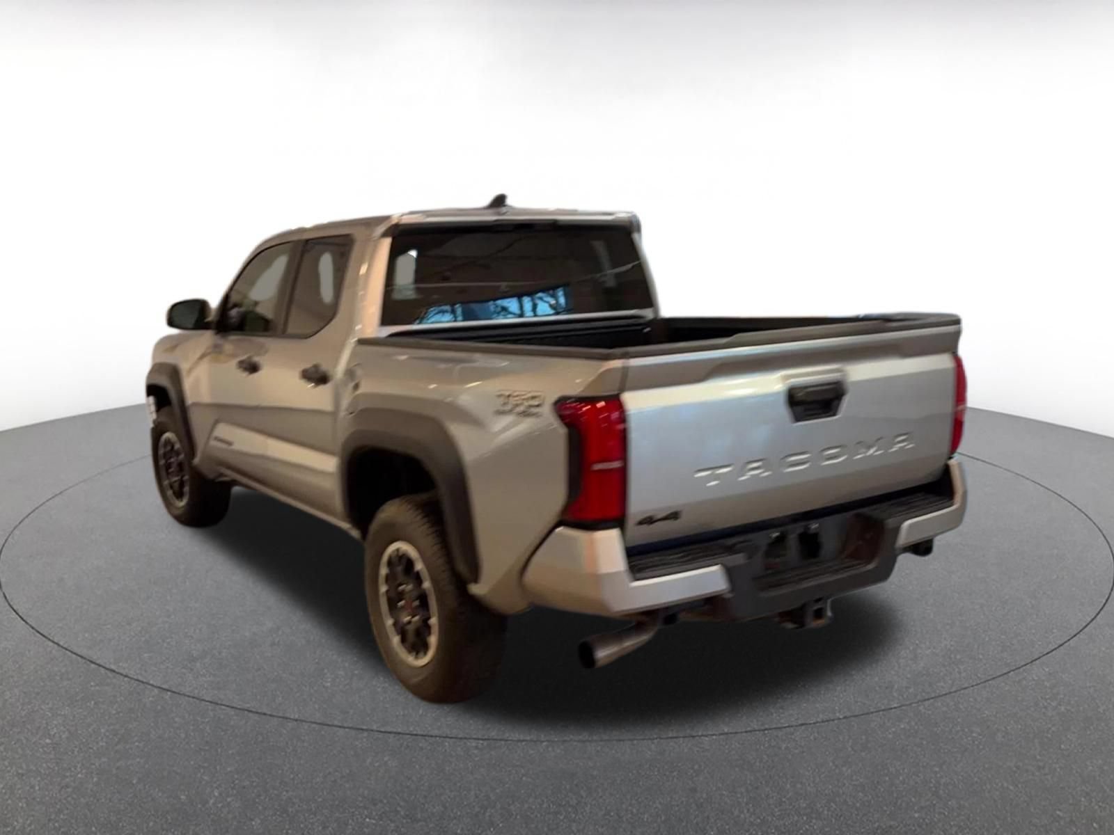 Used 2025 Toyota Tacoma TRD Off-Road AWD/4WD image 10