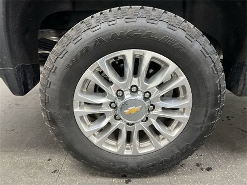 Used 2022 Chevrolet Silverado 2500 High Country image 32