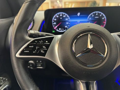 Certified 2025 Mercedes-Benz GLB 250 image 19