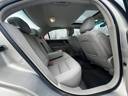 Used 2010 Ford Fusion SE image 12