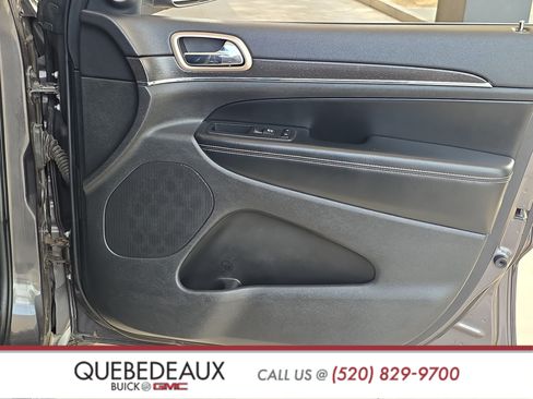 Used 2017 Jeep Grand Cherokee Limited AWD/4WD image 29
