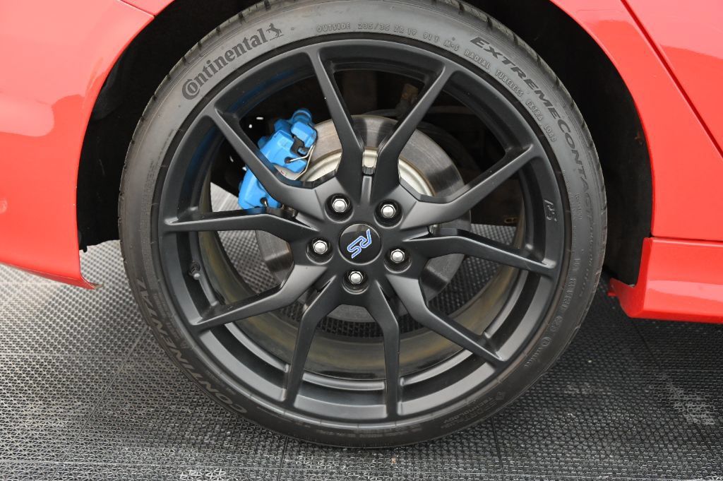 Used 2018 Ford Focus RS AWD/4WD image 49