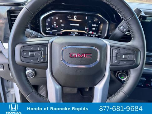 Used 2025 GMC Sierra 1500 SLT image 12