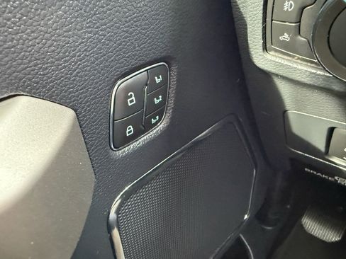 Used 2022 Ford F250 Lariat w/ Lariat Value Package image 29