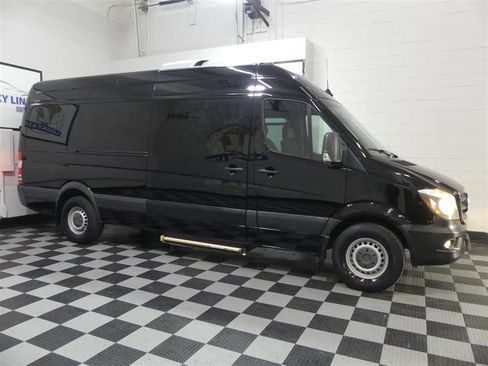 Used 2018 Mercedes-Benz Sprinter 2500 w/ Driver Efficiency Package image 5