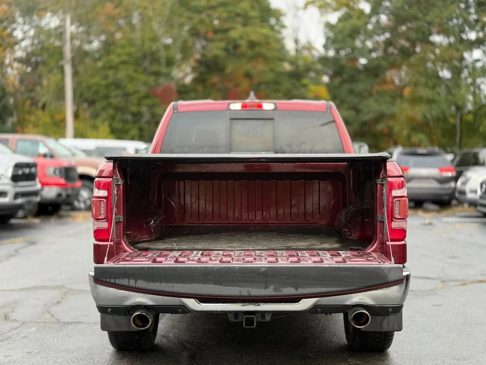 Used 2019 RAM 1500 Laramie AWD/4WD image 9