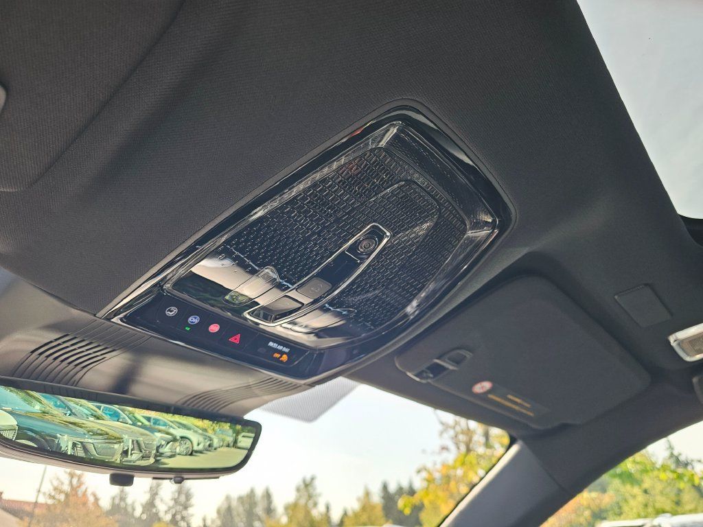 New 2027 Cadillac Vistiq Luxury AWD/4WD image 31