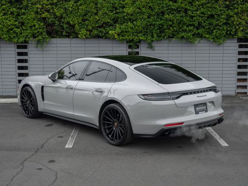 Used 2023 Porsche Panamera 4 Platinum Edition w/ Assistance Package image 23