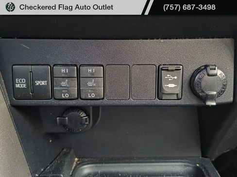 Used 2018 Toyota RAV4 Limited image 20