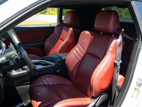 Used 2019 Dodge Challenger SRT Hellcat RWD image 25