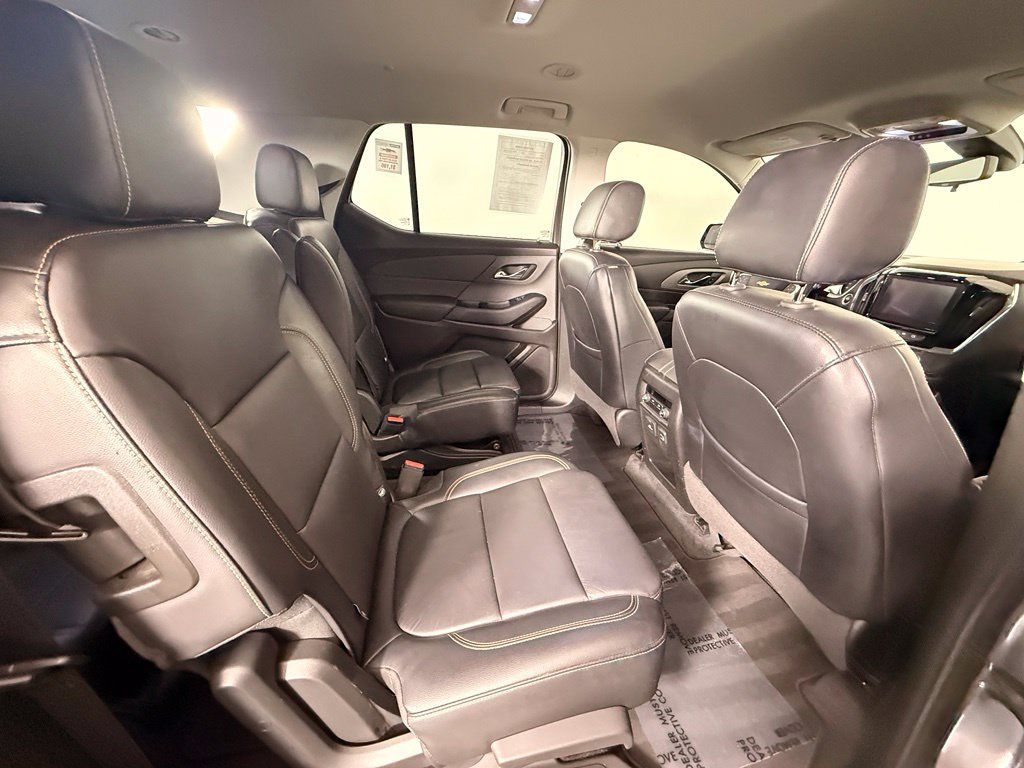 Used 2019 Chevrolet Traverse RS w/ LPO, Floor Liner Package FWD image 22