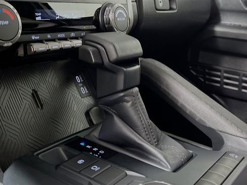 Used 2024 Toyota Tacoma SR5 image 23