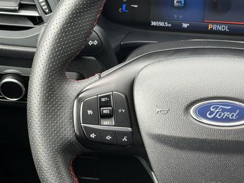 Used 2025 Ford Escape ST-Line FWD image 12