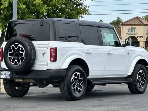 Used 2025 Ford Bronco Outer Banks AWD/4WD image 4