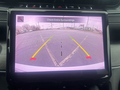 Used 2023 Jeep Grand Cherokee L Limited image 17