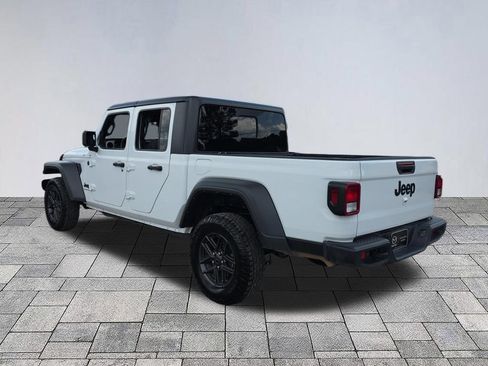 Used 2025 Jeep Gladiator Sport AWD/4WD image 5