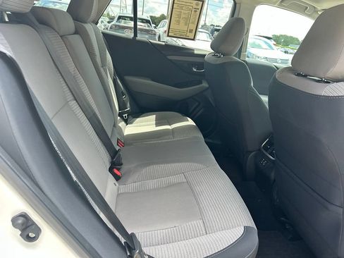 Used 2025 Subaru Outback Premium AWD/4WD image 34