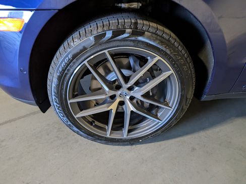 New 2026 Porsche Macan image 13