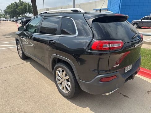 Used 2015 Jeep Cherokee Limited w/ Luxury Group AWD/4WD image 4