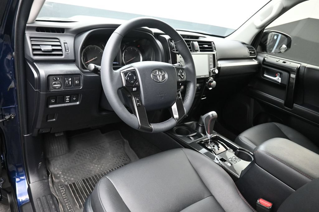 Used 2022 Toyota 4Runner TRD Off-Road Premium AWD/4WD image 13